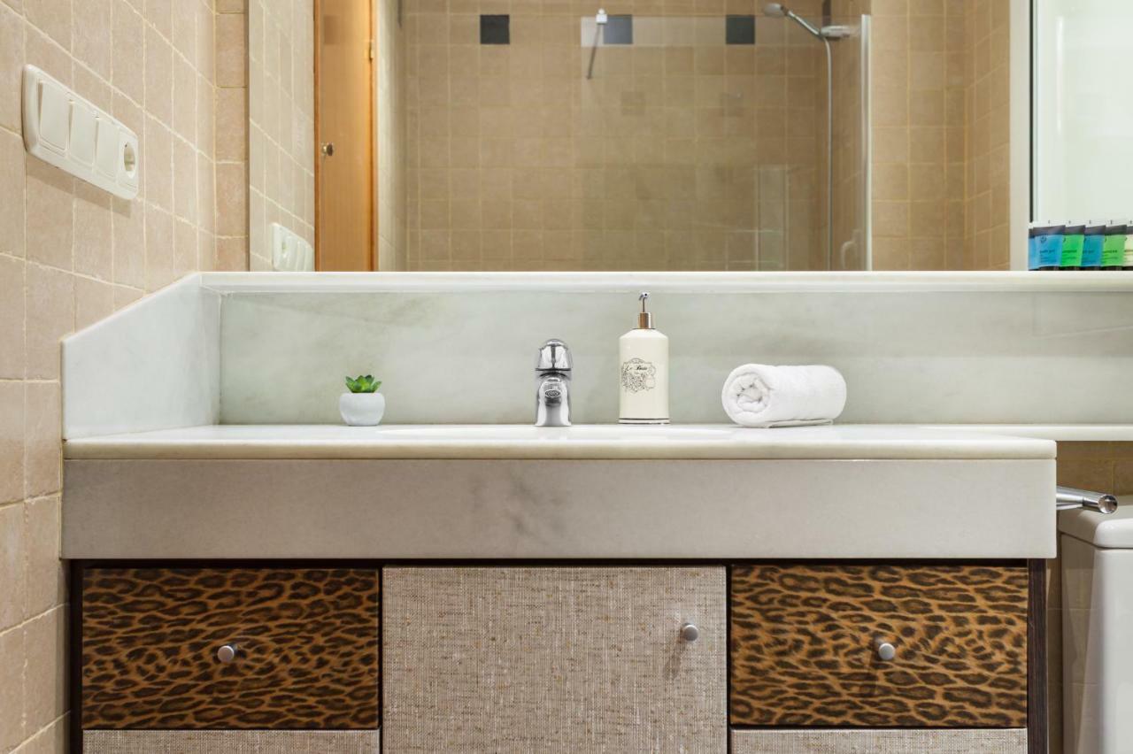 Art House Sagrada Familia Apartment Barcelona Bagian luar foto
