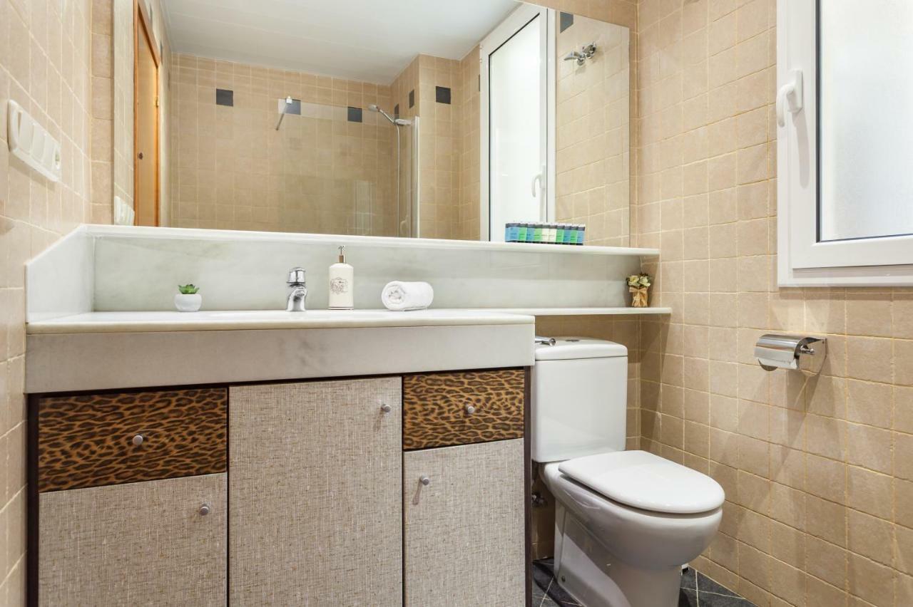Art House Sagrada Familia Apartment Barcelona Bagian luar foto